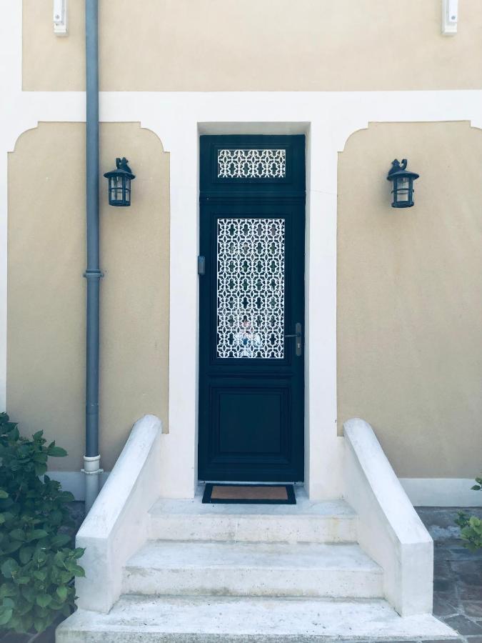 Orpheus Lodge 吉维尼 外观 照片