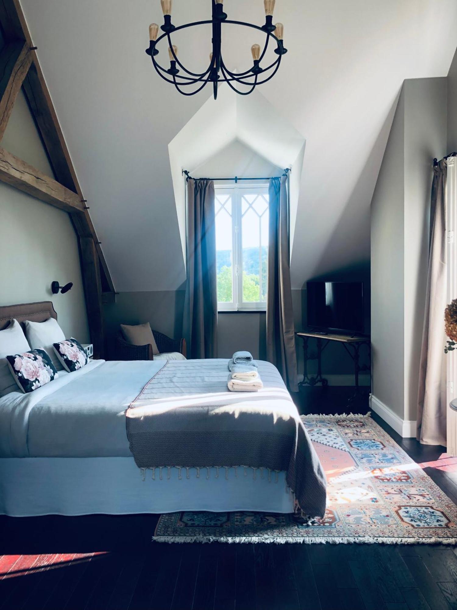 Orpheus Lodge 吉维尼 外观 照片