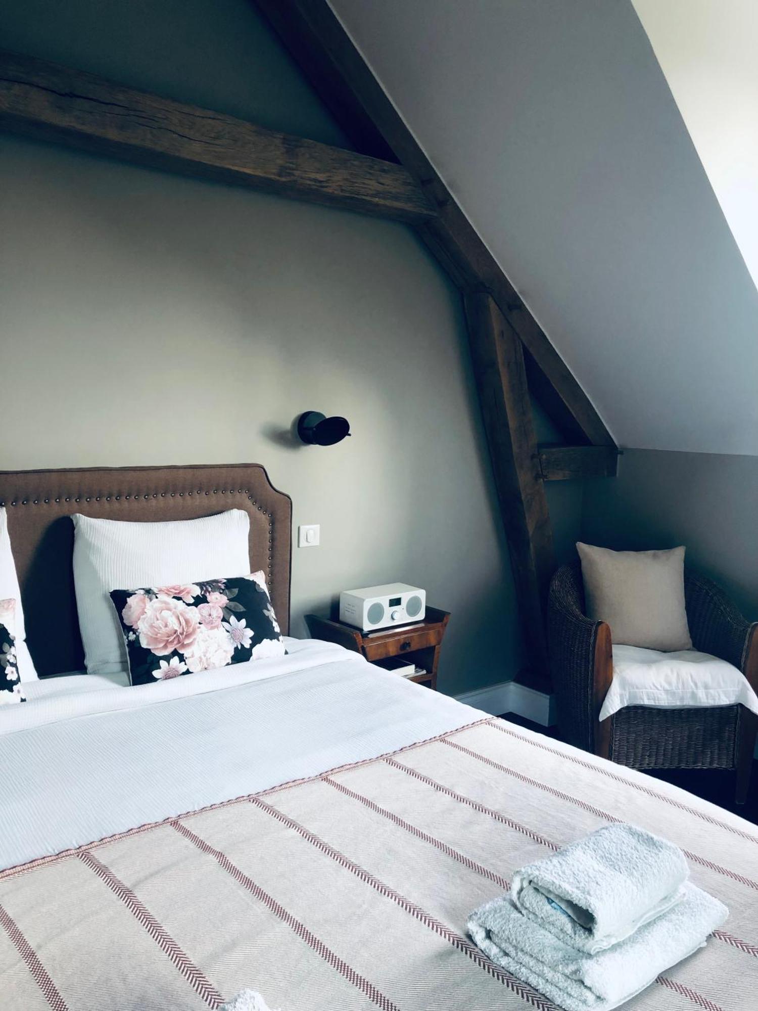 Orpheus Lodge 吉维尼 外观 照片